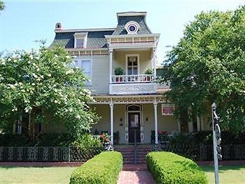 Rothschild Pound House Inn โคลัมบัส ภายนอก รูปภาพ