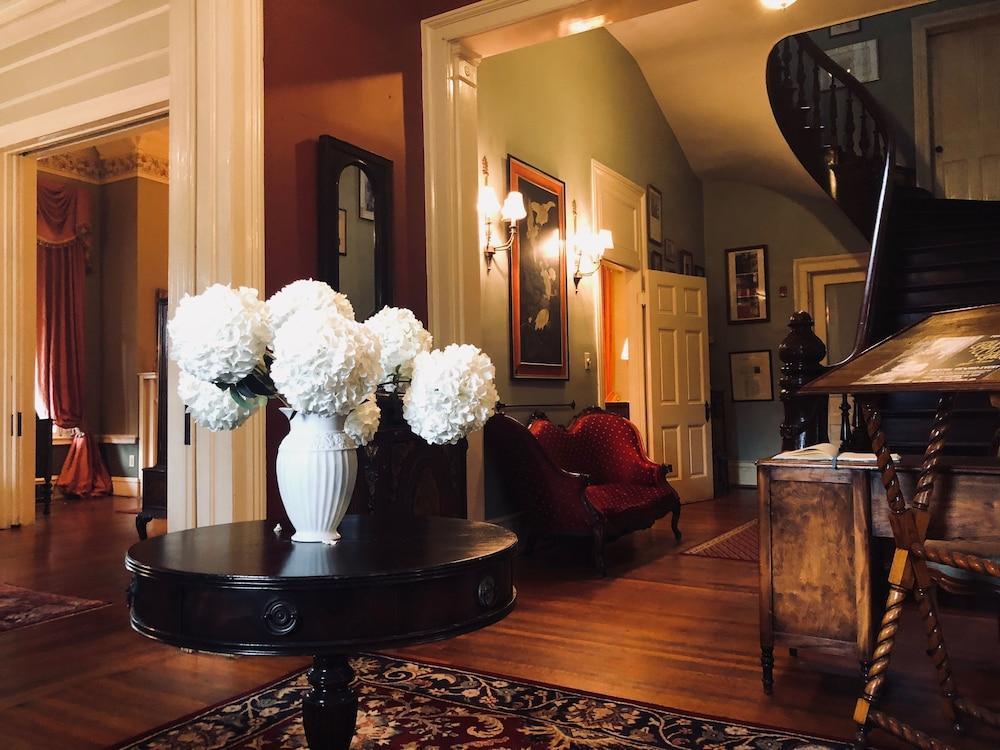 Rothschild Pound House Inn โคลัมบัส ภายนอก รูปภาพ