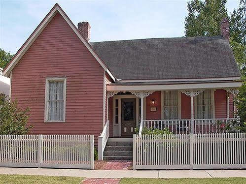 Rothschild Pound House Inn โคลัมบัส ภายนอก รูปภาพ